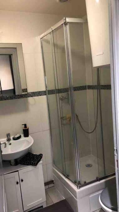 2 Pieces A 7 Mn De Paris Apartment *