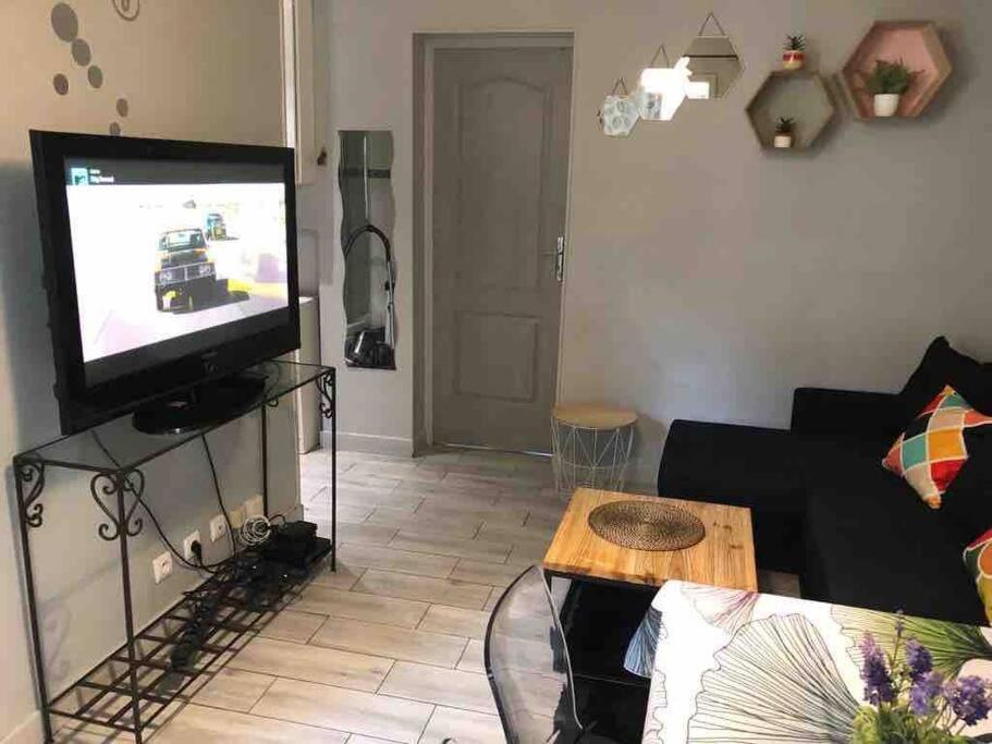 2 Pieces A 7 Mn De Paris *