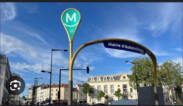 2 Pieces A 7 Mn De Paris * Aubervilliers