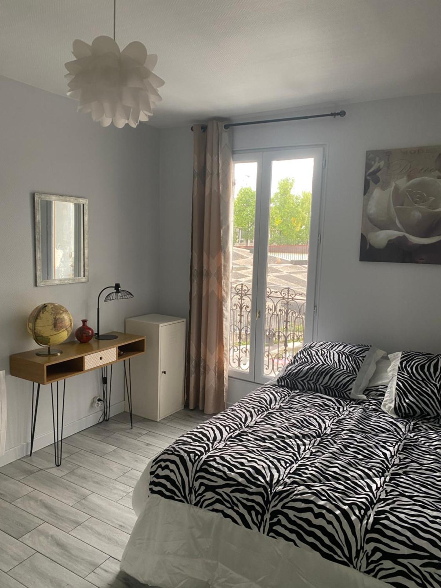 Appartement 2 Pieces A 7 Mn De Paris *