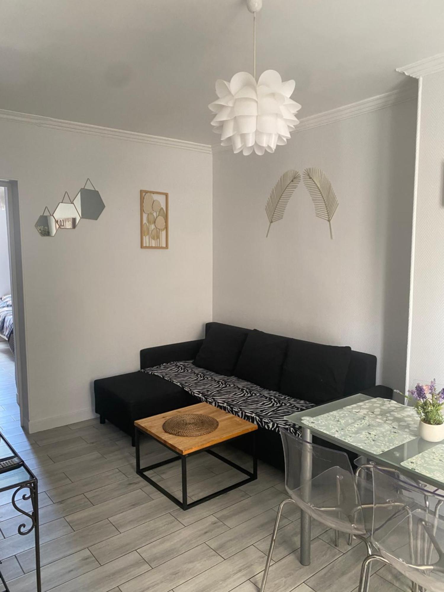 2 Pieces A 7 Mn De Paris Appartement Aubervilliers